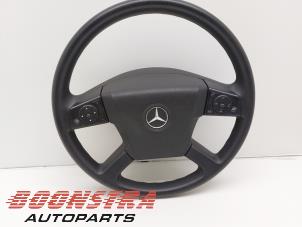 Używane Kierownica Mercedes Actros Cena € 157,24 Z VAT oferowane przez Boonstra Autoparts