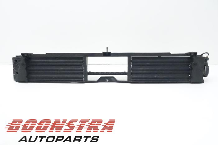 Begagnade Lufttratt Mercedes Actros Pris € 120,94 Inklusive moms erbjuds av Boonstra Autoparts