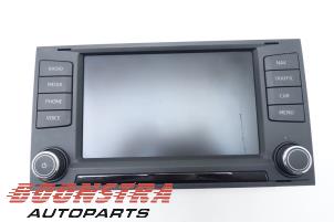 Gebrauchte Navigation Display Seat Leon (5FB) 1.0 TSI 12V Preis € 174,95 Margenregelung angeboten von Boonstra Autoparts