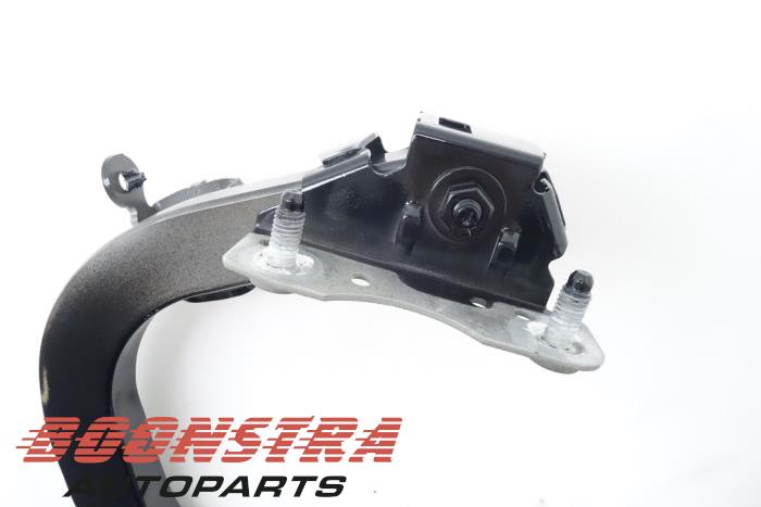 Tailgate hinge from a BMW 5 serie (G30) M550d xDrive 24V 2018
