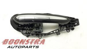 Used Rear door handle 4-door, right BMW 5 serie (G30) M550d xDrive 24V Price € 29,95 Margin scheme offered by Boonstra Autoparts
