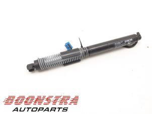 Used Rear gas strut, right BMW 5 serie (G30) M550d xDrive 24V Price € 119,95 Margin scheme offered by Boonstra Autoparts