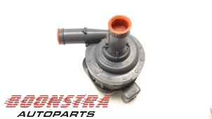 Usagé Pompe à eau Volvo XC60 II (UZ) 2.0 B5 Mild Hybrid Geartronic 16V Prix € 99,95 Règlement à la marge proposé par Boonstra Autoparts