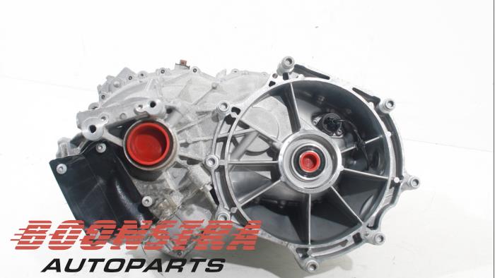 Used Gearbox Porsche Taycan (Y1A) 4S Price € 2.799,95 Margin scheme offered by Boonstra Autoparts