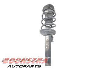 Used Front shock absorber rod, right Volkswagen Touran (5T1) 2.0 TDI 150 Price € 38,95 Margin scheme offered by Boonstra Autoparts