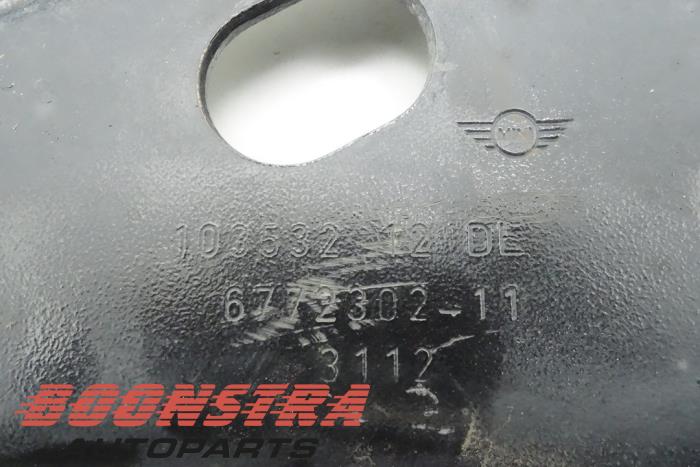 Bras de suspension avant droit d'un MINI Clubman (R55) 1.6 Cooper D 2010