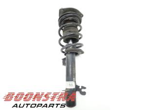 Used Front shock absorber rod, left Mini Clubman (R55) 1.6 Cooper D Price € 44,95 Margin scheme offered by Boonstra Autoparts
