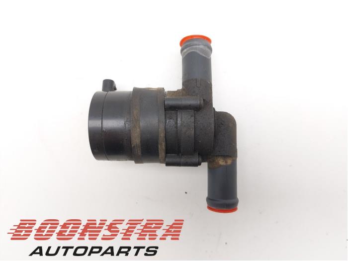 Begagnade Vattenpump Toyota ProAce (MDX) 1.6 D4-D Pris € 42,29 Inklusive moms erbjuds av Boonstra Autoparts