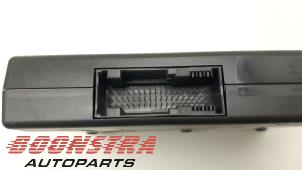 Bluetooth-modul från en Volkswagen Multivan T5 (7E/7HC/7HF/7HM) 2.5 TDi 2008