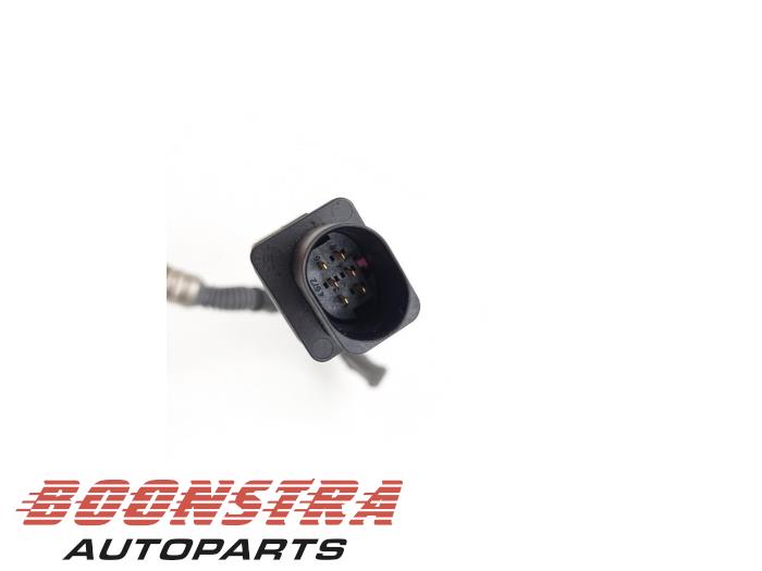 Lambda probe from a Audi Q5 (8RB) 2.0 TDI 16V Quattro 2011