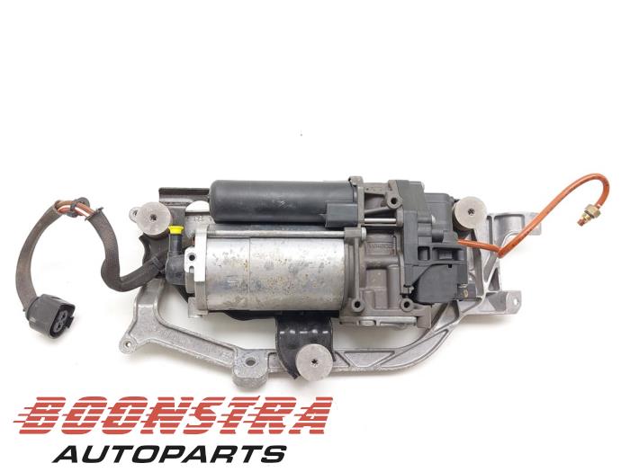 Usados Compresor Porsche Taycan (Y1A) 4S Precio € 695,00 Norma de margen ofrecido por Boonstra Autoparts