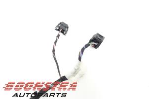 Divers d'un Porsche Taycan (Y1A) 4S 2020