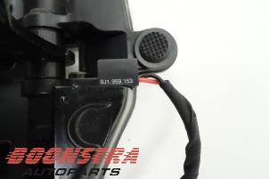 Divers d'un Porsche Taycan (Y1A) 4S 2020