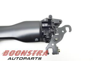 Divers d'un Porsche Taycan (Y1A) 4S 2020