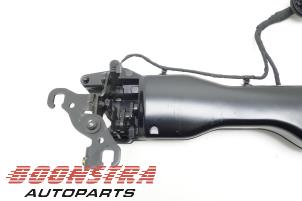 Divers d'un Porsche Taycan (Y1A) 4S 2020