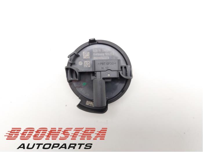 Begagnade Airbagsensor Porsche Taycan (Y1A) 4S Pris € 24,95 Marginaltabell erbjuds av Boonstra Autoparts