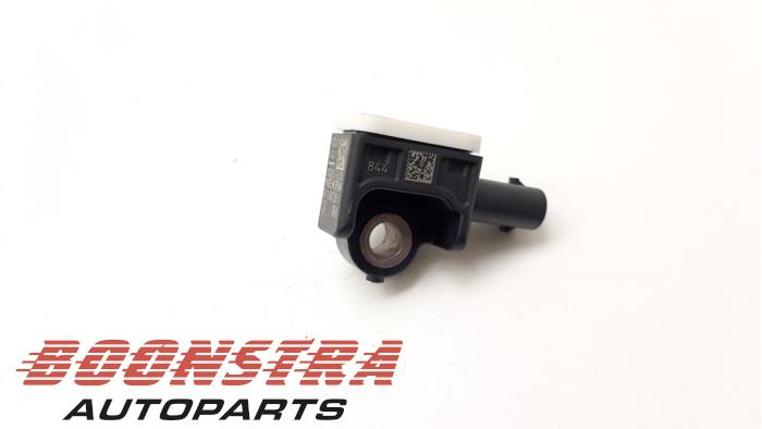 Begagnade Airbagsensor Porsche Taycan (Y1A) 4S Pris € 29,95 Marginaltabell erbjuds av Boonstra Autoparts