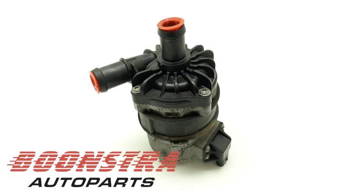 Begagnade Extra vattenpump Porsche Taycan (Y1A) 4S Pris € 129,95 Marginaltabell erbjuds av Boonstra Autoparts