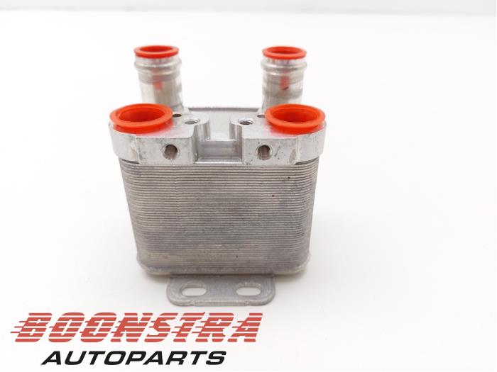 Usagé Echangeur de chaleur Porsche Taycan (Y1A) 4S Prix € 79,95 Règlement à la marge proposé par Boonstra Autoparts