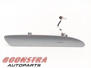 Usagé Poignée portière 4portes arrière droite Porsche Taycan (Y1A) 4S Prix € 99,95 Règlement à la marge proposé par Boonstra Autoparts