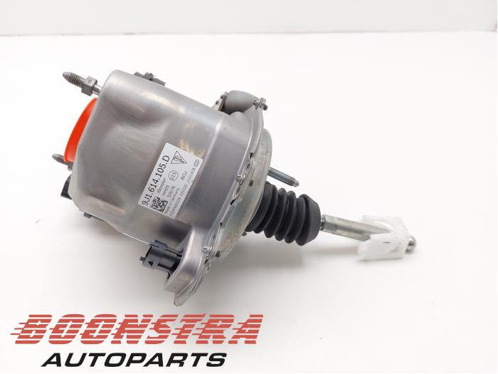 Begagnade Bromsservo Porsche Taycan (Y1A) 4S Pris € 499,95 Marginaltabell erbjuds av Boonstra Autoparts
