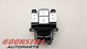 Used Automatic gear selector Hyundai Kona (OS) 39 kWh Price € 124,95 Margin scheme offered by Boonstra Autoparts