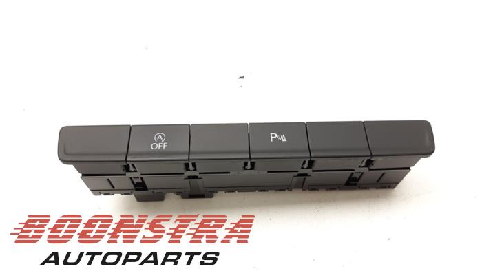 Usados Interruptor Volkswagen Touran (5T1) 2.0 TDI 150 Precio € 24,95 Norma de margen ofrecido por Boonstra Autoparts