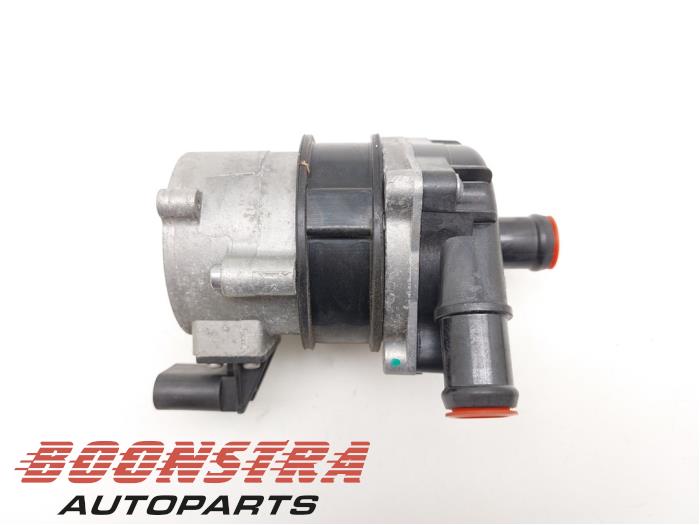 Begagnade Vattenpump Porsche Taycan (Y1A) 4S Pris € 199,95 Marginaltabell erbjuds av Boonstra Autoparts