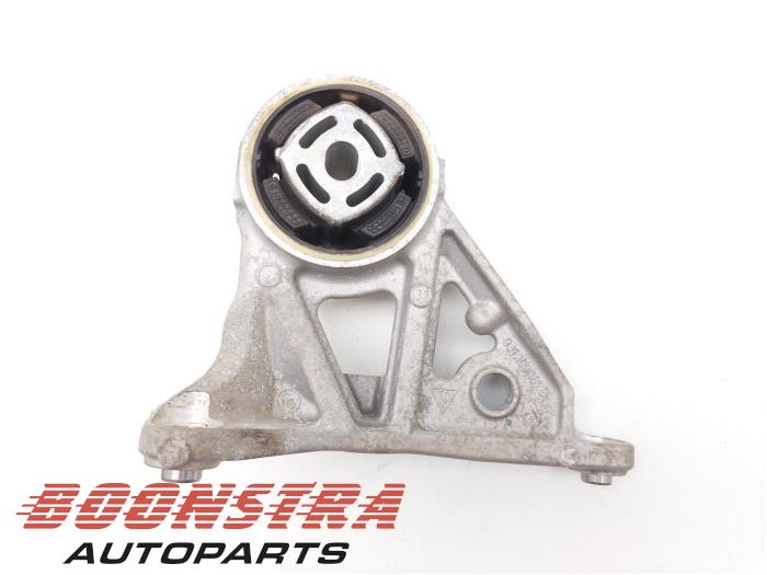 Gebrauchte Motorlager Porsche Taycan (Y1A) 4S Preis € 69,95 Margenregelung angeboten von Boonstra Autoparts