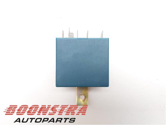 Begagnade Relä Maserati Spyder 4.2 V8 32V Pris € 99,95 Marginaltabell erbjuds av Boonstra Autoparts