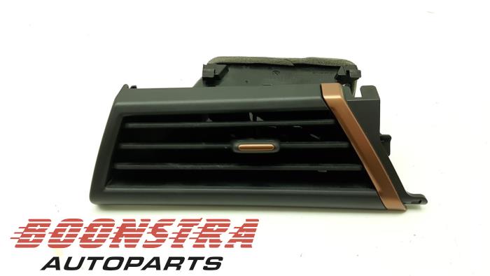 Begagnade Luftmunstycke, instrumentbräda Cupra Born 58 Pris € 39,95 Marginaltabell erbjuds av Boonstra Autoparts