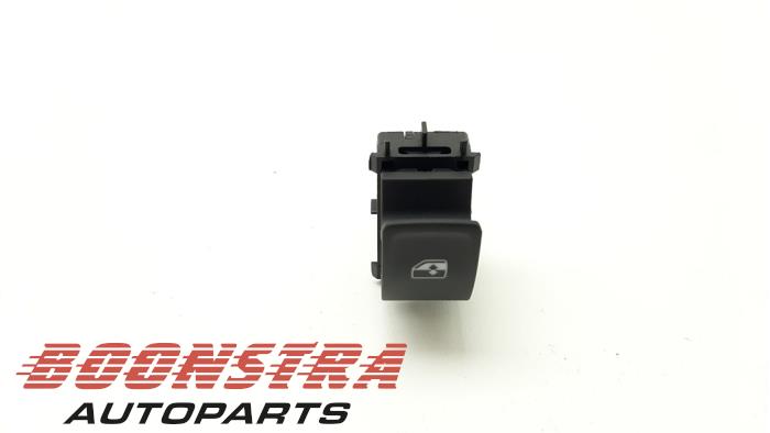 Usados Interruptor de ventanilla eléctrica Cupra Born 58 Precio € 24,95 Norma de margen ofrecido por Boonstra Autoparts