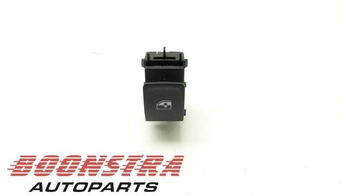 Usados Interruptor de ventanilla eléctrica Cupra Born 58 Precio € 24,95 Norma de margen ofrecido por Boonstra Autoparts