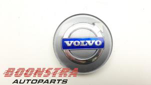 Used Hub cap Volvo V60 I (FW/GW) 1.6 T3 16V Price € 24,95 Margin scheme offered by Boonstra Autoparts