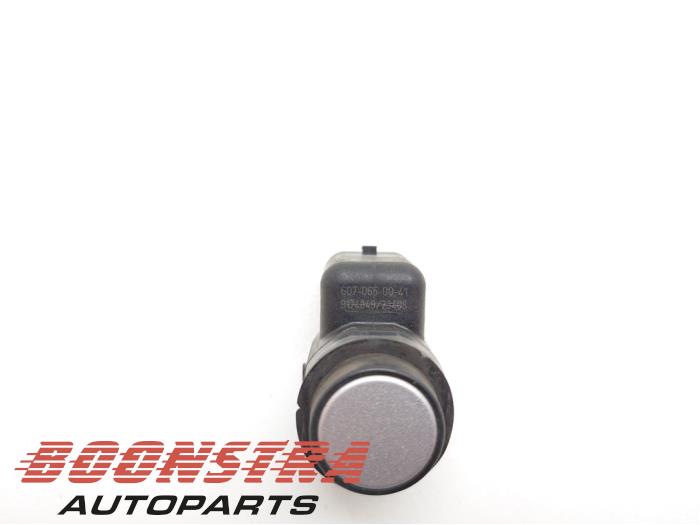 PDC Sensor from a BMW 7 serie (F01/02/03/04) 730d 24V 2008