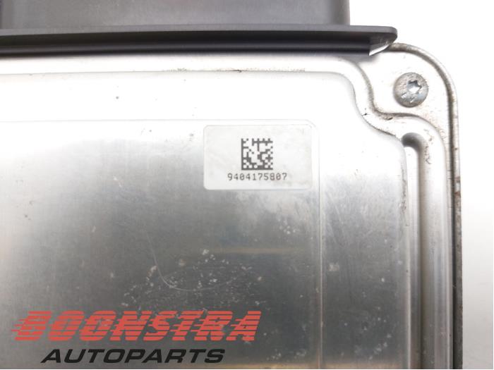 Ordinateur gestion moteur d'un Kia Sportage (SL) 2.0 CRDi 16V VGT 4x4 2012