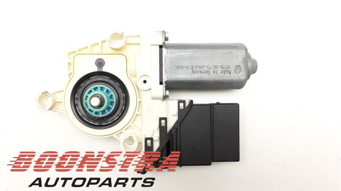 Usados Motor de ventanilla de puerta Volkswagen Passat (3C2) 2.0 TDI 140 Precio € 24,95 Norma de margen ofrecido por Boonstra Autoparts