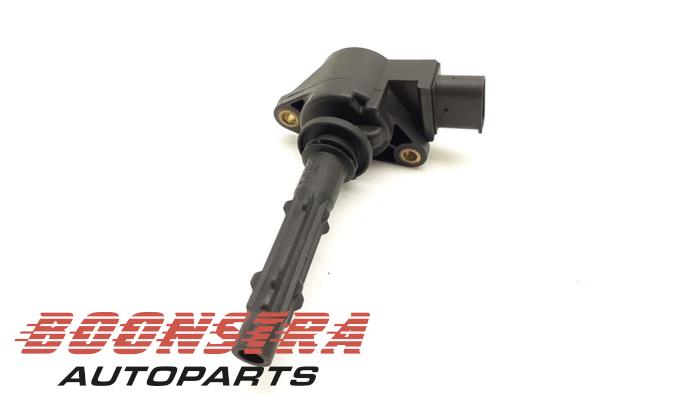 Ignition coil from a Mercedes-Benz C Combi (S203) 3.0 C-280 V6 24V 2005