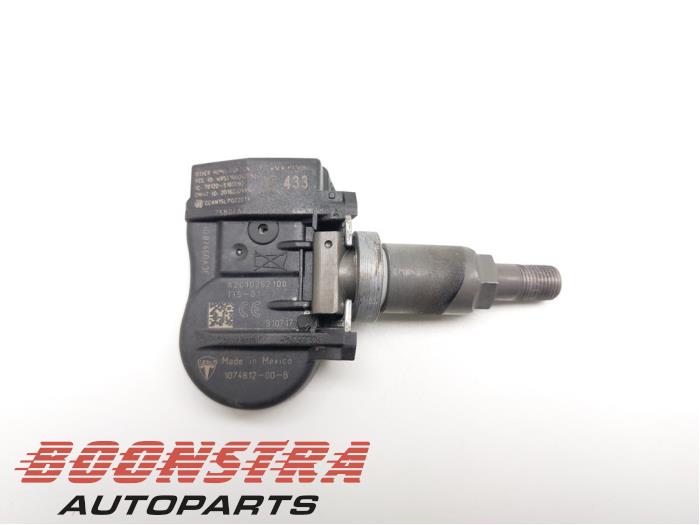 Begagnade Däcktryckssensor Tesla Model X 100D Pris € 39,95 Marginaltabell erbjuds av Boonstra Autoparts