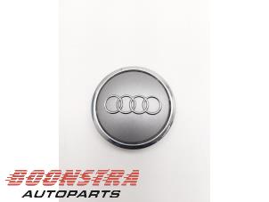 Używane Pokrywa piasty Audi A3 Cena € 24,95 Procedura marży oferowane przez Boonstra Autoparts