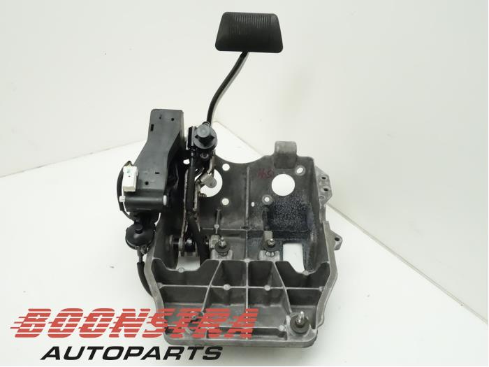 Używane Pedal hamulca Dodge 1500 Crew Cab (DS) 5.7 Hemi V8 4x4 Cena € 90,69 Z VAT oferowane przez Boonstra Autoparts