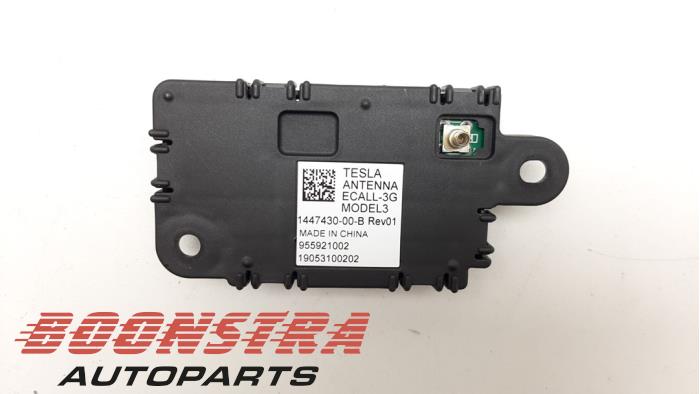 Używane Antena Tesla Model 3 Standard RWD Plus 60 kWh Cena € 84,95 Procedura marży oferowane przez Boonstra Autoparts
