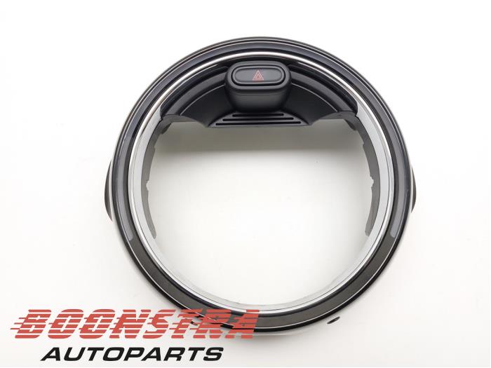 Usagé Commodo Mini Mini (F55) 1.5 12V One D Prix € 74,95 Règlement à la marge proposé par Boonstra Autoparts