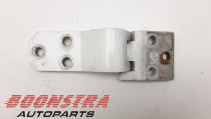Used Front door hinge, left Fiat Ducato (243/244/245) 2.8 JTD Price € 24,95 Margin scheme offered by Boonstra Autoparts