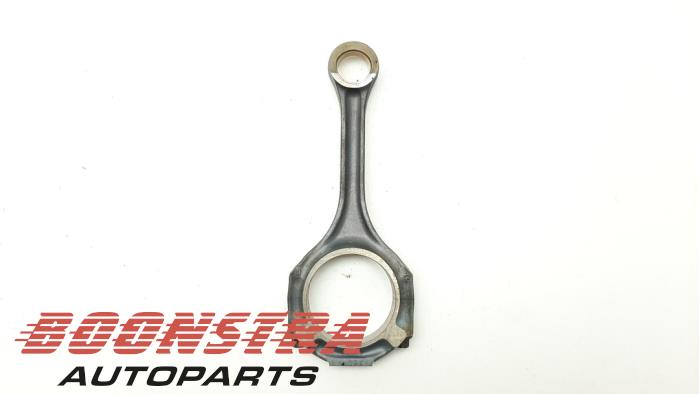 Usagé Bielle Mercedes C Combi (S203) 3.0 C-280 V6 24V Prix € 74,95 Règlement à la marge proposé par Boonstra Autoparts