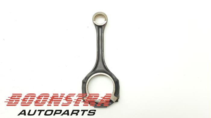 Usagé Bielle Mercedes C Combi (S203) 3.0 C-280 V6 24V Prix € 74,95 Règlement à la marge proposé par Boonstra Autoparts