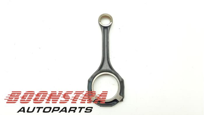 Usagé Bielle Mercedes C Combi (S203) 3.0 C-280 V6 24V Prix € 74,95 Règlement à la marge proposé par Boonstra Autoparts