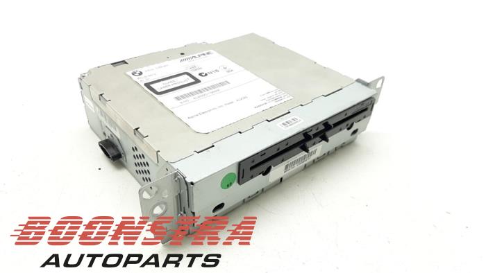 Używane Odtwarzacz CD BMW 2 serie (F22) M235i 3.0 24V Cena € 169,95 Procedura marży oferowane przez Boonstra Autoparts