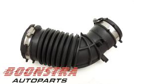 Used Air intake hose Renault Clio IV Estate/Grandtour (7R) 1.5 Energy dCi 90 FAP Price € 24,95 Margin scheme offered by Boonstra Autoparts