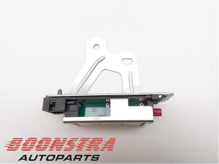 Używane Antena Bluetooth Mercedes GLE (W166) 350d 3.0 V6 24V BlueTEC 4-Matic Cena € 24,95 Procedura marży oferowane przez Boonstra Autoparts